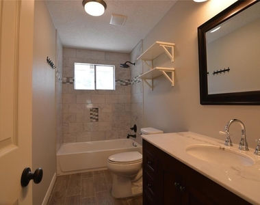 19118 Challe Circle W - Photo Thumbnail 18