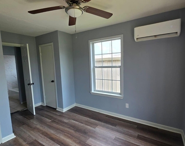 1012 Ann Street - Photo Thumbnail 4