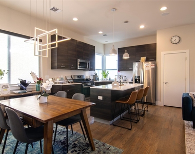 2306 Wipprecht Street - Photo Thumbnail 12