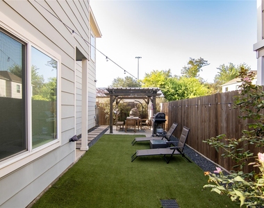 2306 Wipprecht Street - Photo Thumbnail 10