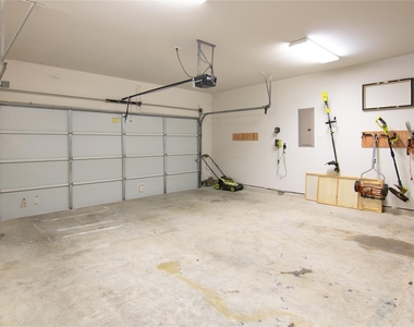 2306 Wipprecht Street - Photo Thumbnail 31