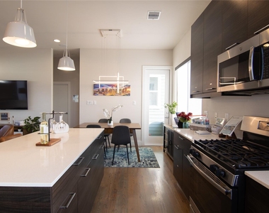 2306 Wipprecht Street - Photo Thumbnail 17