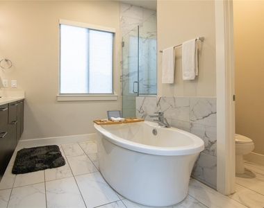 2306 Wipprecht Street - Photo Thumbnail 29