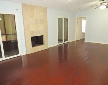 10555 Turtlewood Court - Photo Thumbnail 5