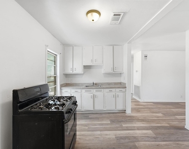 3711 Cosby Street - Photo Thumbnail 13