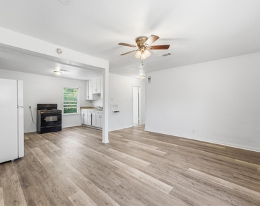 3711 Cosby Street - Photo Thumbnail 8