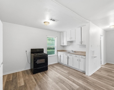 3711 Cosby Street - Photo Thumbnail 12