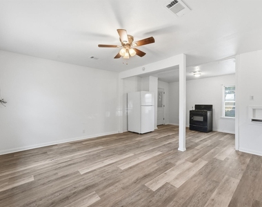3711 Cosby Street - Photo Thumbnail 4