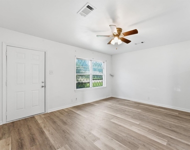 3711 Cosby Street - Photo Thumbnail 10