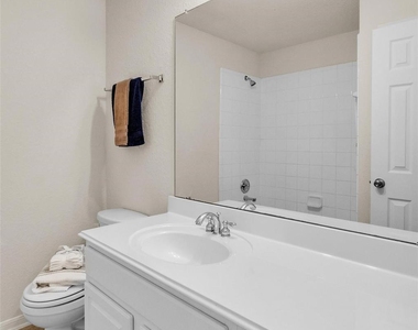 5303 Riverstone Crossing Drive - Photo Thumbnail 25