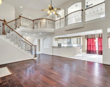 5303 Riverstone Crossing Drive - Photo Thumbnail 10