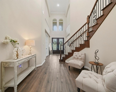 11 Marino Drive - Photo Thumbnail 2