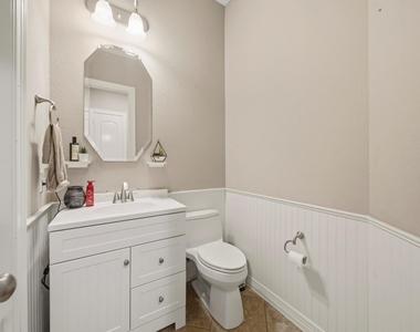 11 Marino Drive - Photo Thumbnail 16