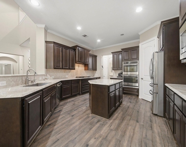 11 Marino Drive - Photo Thumbnail 8