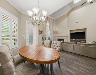 11 Marino Drive - Photo Thumbnail 7