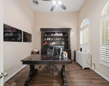 11 Marino Drive - Photo Thumbnail 3