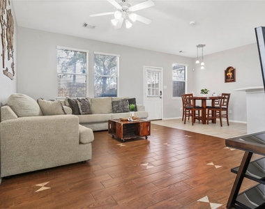 418 Folk Crest Lane - Photo Thumbnail 5