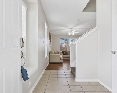 418 Folk Crest Lane - Photo Thumbnail 9