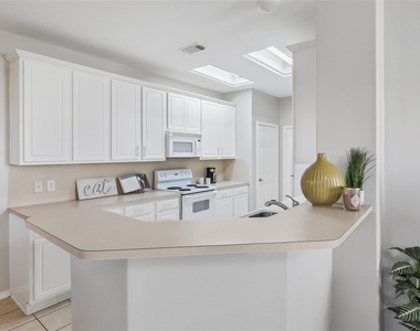 418 Folk Crest Lane - Photo Thumbnail 3