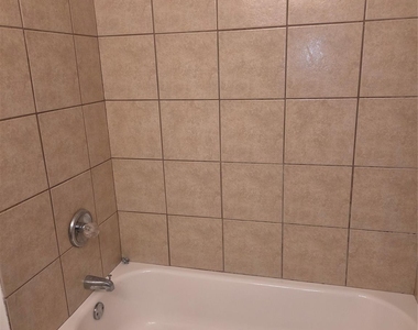 15114 Farndale Drive - Photo Thumbnail 16