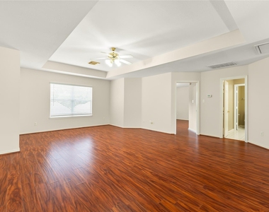 4111 Surreydon Drive - Photo Thumbnail 23
