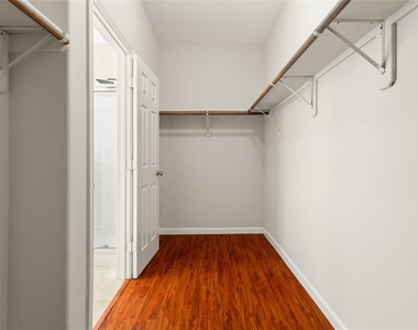 4111 Surreydon Drive - Photo Thumbnail 22
