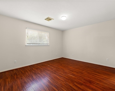4111 Surreydon Drive - Photo Thumbnail 24