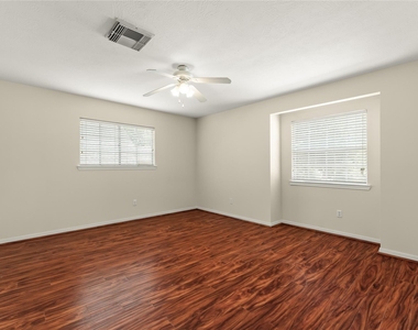 4111 Surreydon Drive - Photo Thumbnail 29