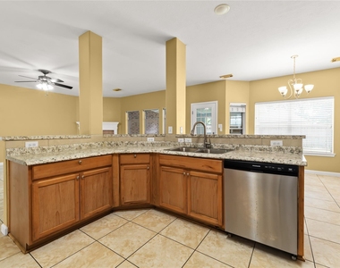 4111 Surreydon Drive - Photo Thumbnail 15
