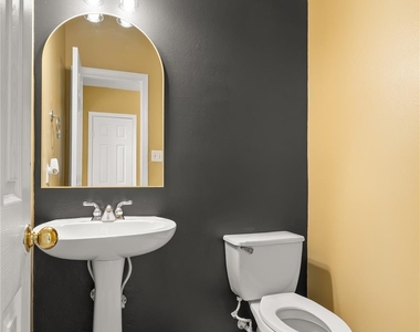 4111 Surreydon Drive - Photo Thumbnail 7