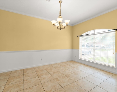4111 Surreydon Drive - Photo Thumbnail 5