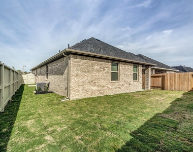 9304 Colonial Bent Court - Photo Thumbnail 21
