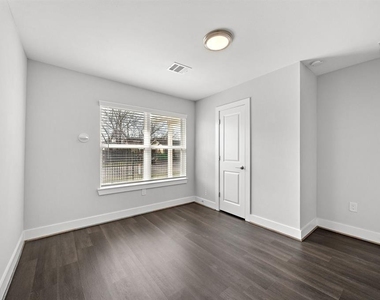 1511 Mcneil Street - Photo Thumbnail 14