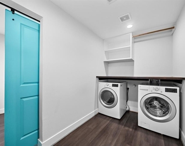 1511 Mcneil Street - Photo Thumbnail 12