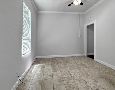 1314 27th Street - Photo Thumbnail 2