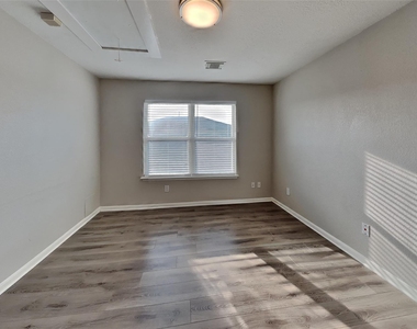 3119 Peachstone Place - Photo Thumbnail 15