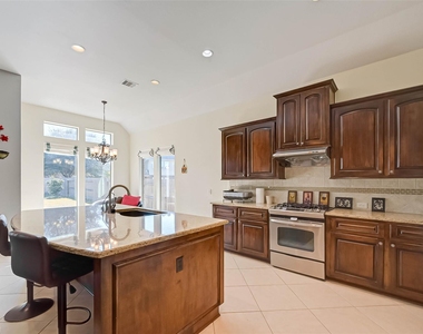 5422 Linden Rose Lane - Photo Thumbnail 17