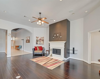 5422 Linden Rose Lane - Photo Thumbnail 13