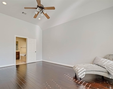 5422 Linden Rose Lane - Photo Thumbnail 37