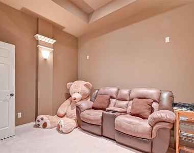 5422 Linden Rose Lane - Photo Thumbnail 36