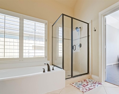 5422 Linden Rose Lane - Photo Thumbnail 44