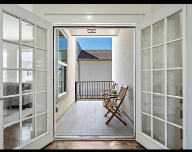 1521 Laird Street - Photo Thumbnail 9