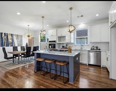 1521 Laird Street - Photo Thumbnail 6