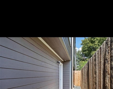 1521 Laird Street - Photo Thumbnail 20