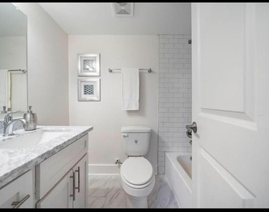 1521 Laird Street - Photo Thumbnail 13