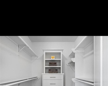 1521 Laird Street - Photo Thumbnail 14