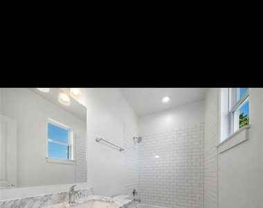1521 Laird Street - Photo Thumbnail 17