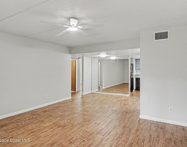 2369 Golf Lake Circle - Photo Thumbnail 5