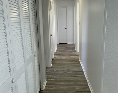 60 Barbados Drive - Photo Thumbnail 7