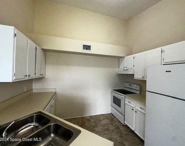 7400 N Highway 1 - Photo Thumbnail 3